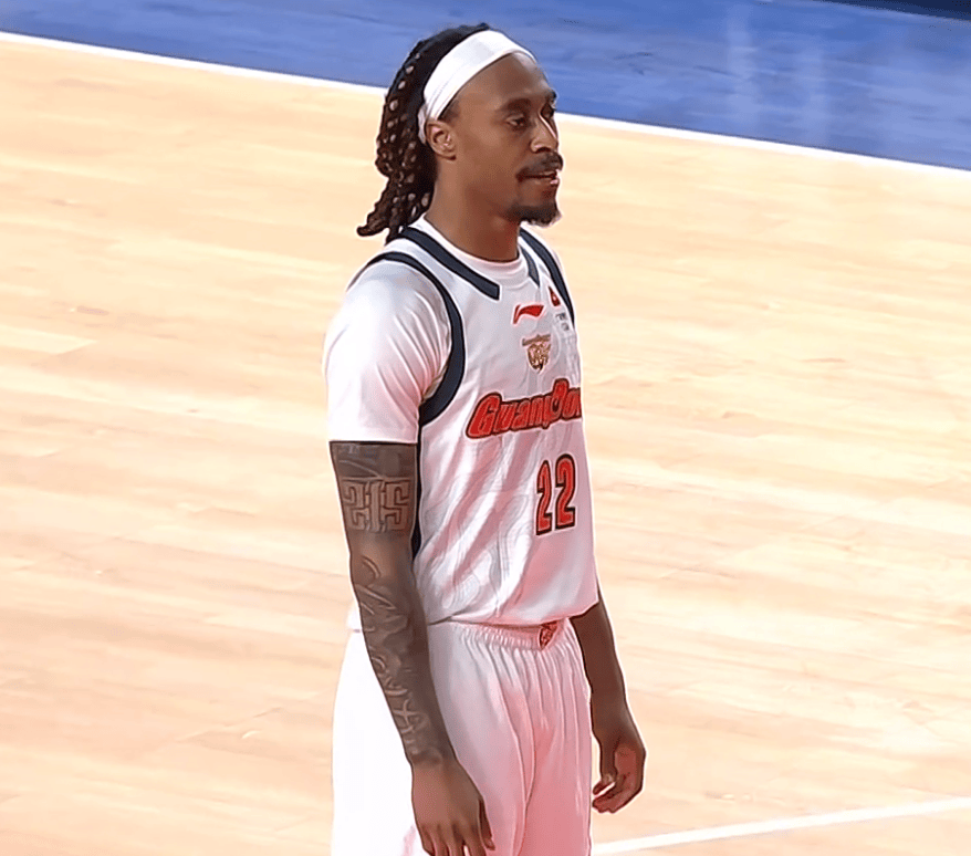广东73-88北京！球员评分：2人满分，1人良好，4人不合格